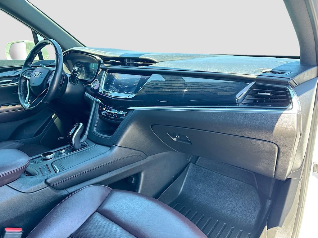 Used 2020 Cadillac XT6 Premium Luxury FWD image 37