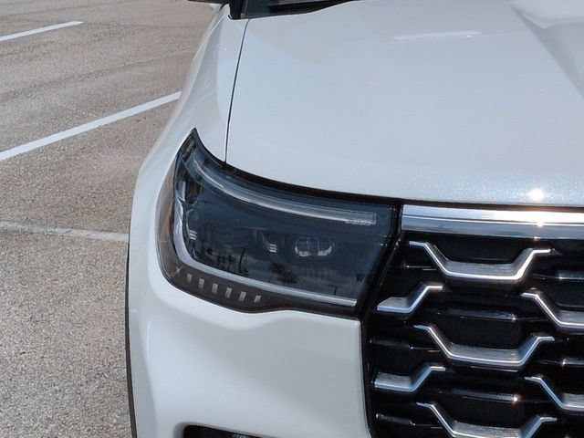 Certified 2025 Ford Explorer Platinum w/ Ultimate Package AWD/4WD image 10