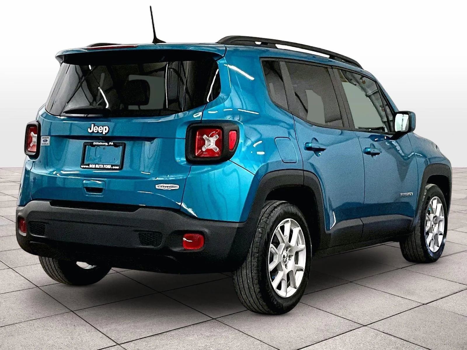 Used 2021 Jeep Renegade Latitude FWD image 11