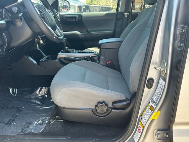 Used 2019 Toyota Tacoma SR5 AWD/4WD image 9