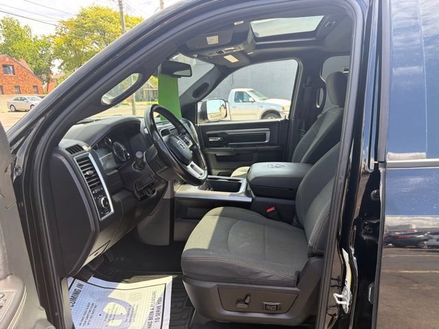 Used 2023 RAM 1500 Warlock AWD/4WD image 28