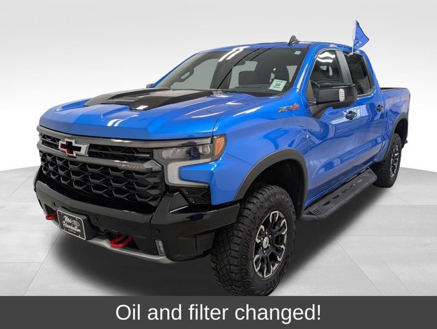 Used 2025 Chevrolet Silverado 1500 ZR2 w/ Technology Package AWD/4WD image 5