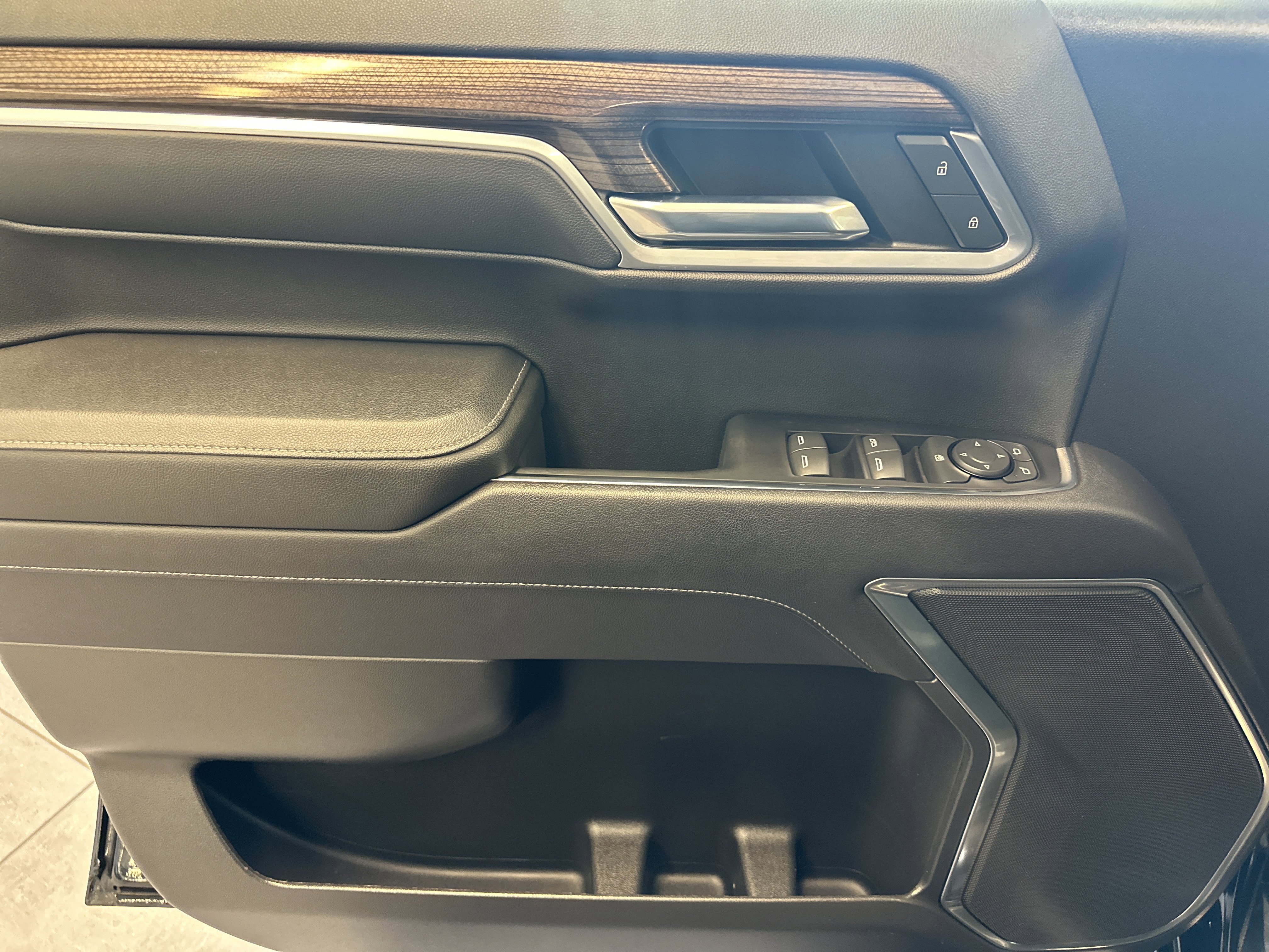 Used 2022 Chevrolet Silverado 1500 RST image 21