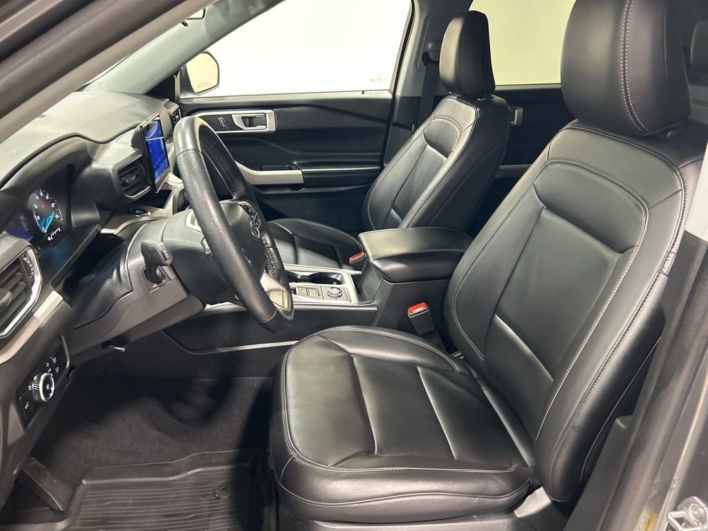 Certified 2023 Ford Explorer XLT w/ Equipment Group 202A image 12