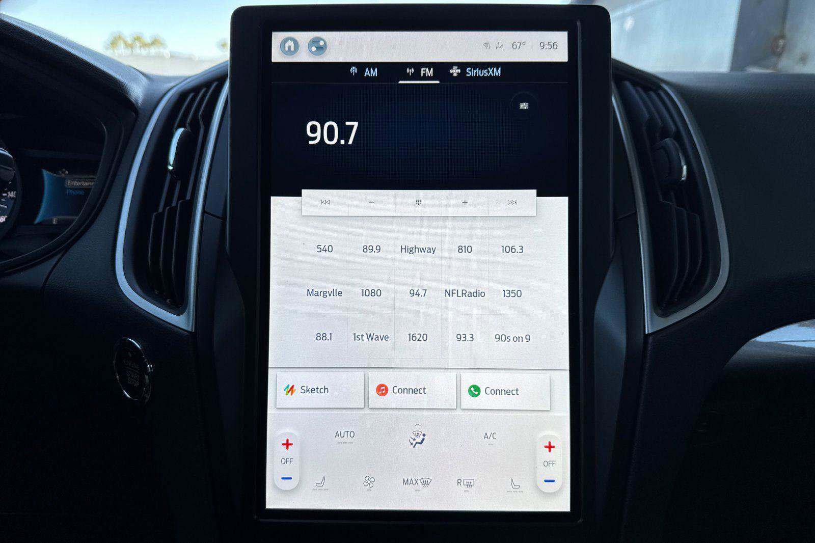 Certified 2024 Ford Edge SEL w/ Convenience Package image 15