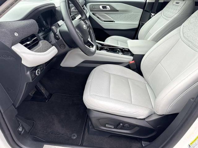 Certified 2025 Ford Explorer Platinum w/ Ultimate Package image 13