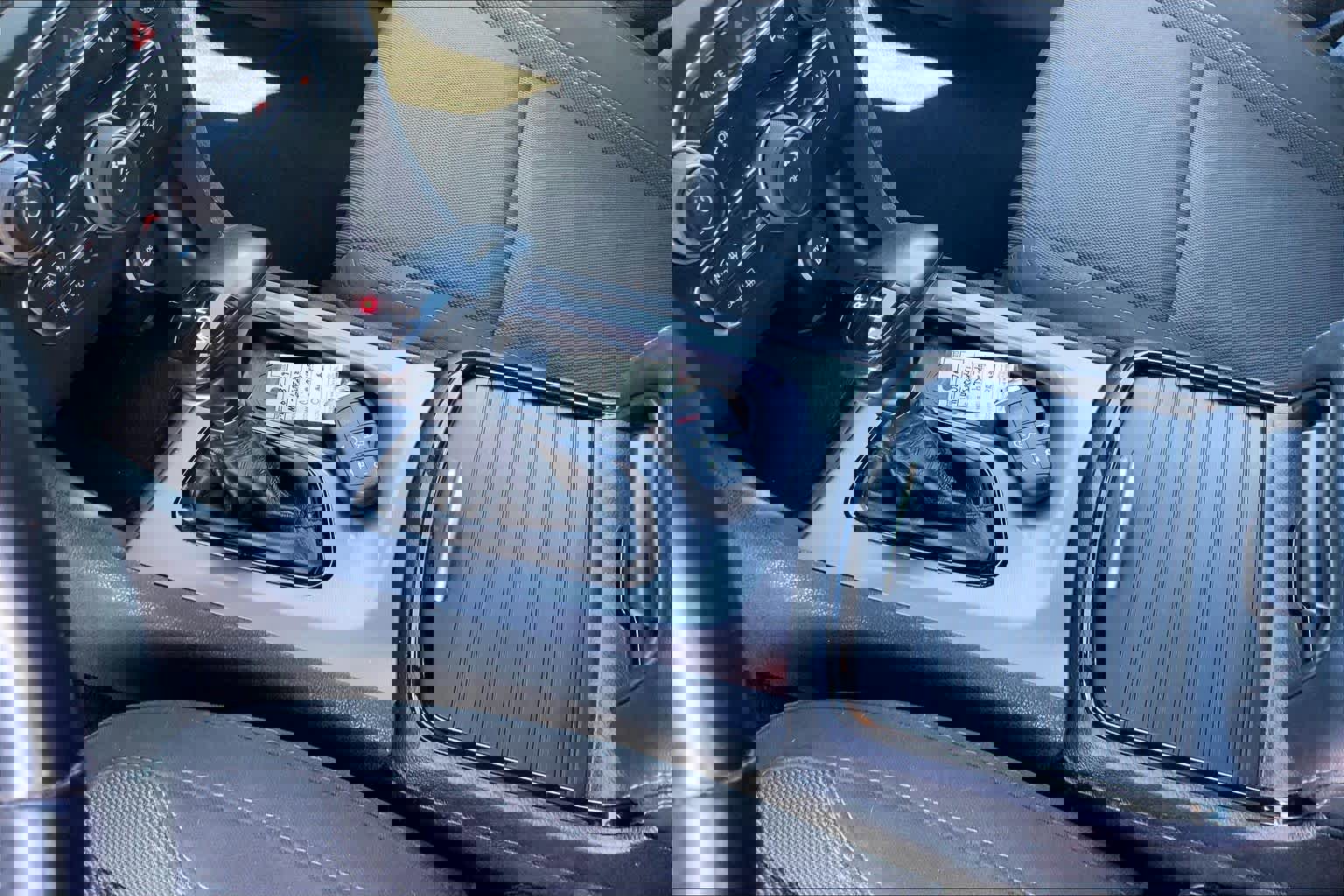 Used 2021 Dodge Charger SXT w/ Blacktop Package image 15