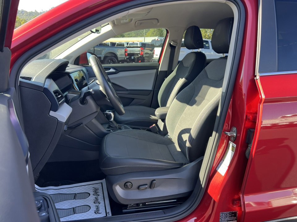 Used 2022 Volkswagen Taos SE image 15