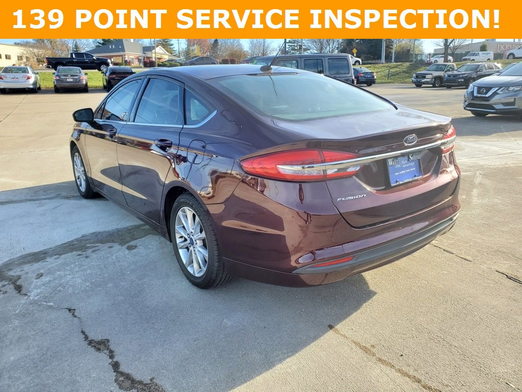 Certified 2017 Ford Fusion SE image 3