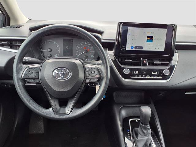 Used 2025 Toyota Corolla LE FWD image 5