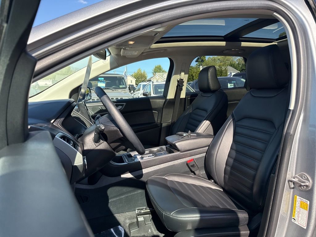 Certified 2024 Ford Edge SEL w/ Convenience Package image 17