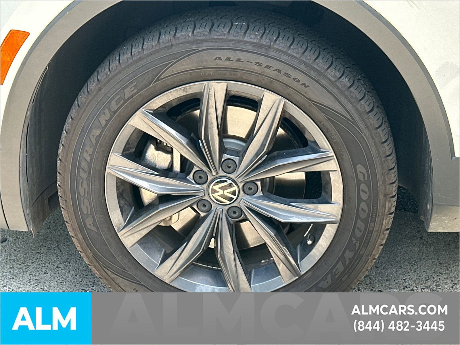 Used 2022 Volkswagen Tiguan SE FWD image 12