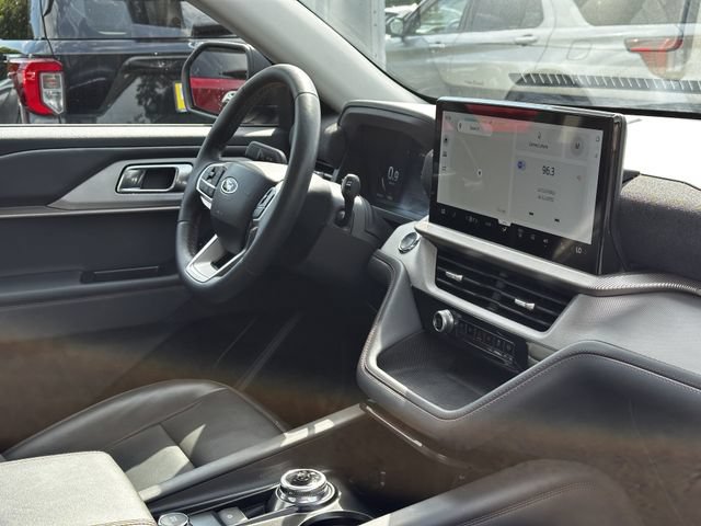 Certified 2025 Ford Explorer Active w/ Active Comfort Package AWD/4WD image 34