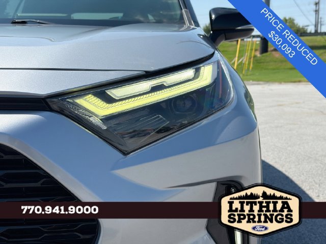 Used 2022 Toyota RAV4 XSE AWD/4WD image 9