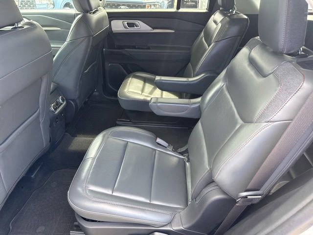 Certified 2025 Ford Explorer Active w/ Active Comfort Package AWD/4WD image 18