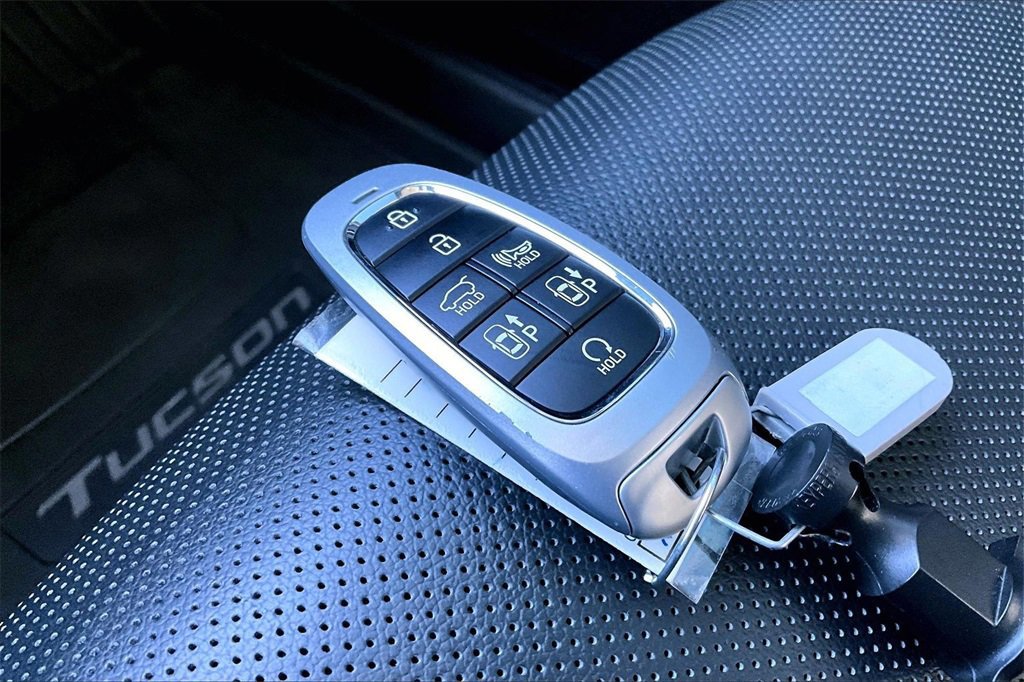 Used 2024 Hyundai Tucson Limited image 13