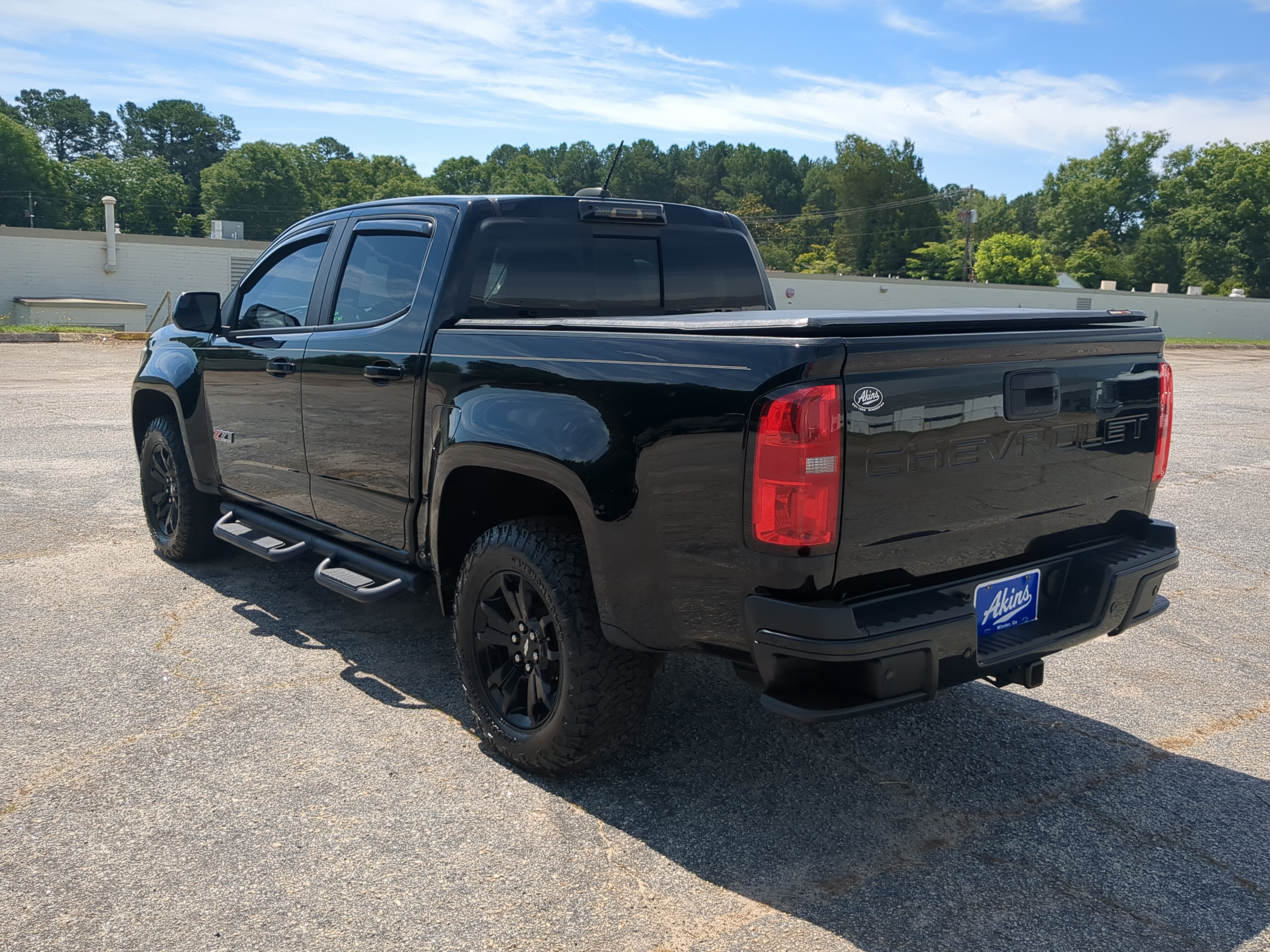 Used 2021 Chevrolet Colorado Z71 w/ Z71 Midnight Edition AWD/4WD image 5