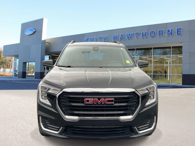 Used 2024 GMC Terrain SLE w/ Driver Convenience Package image 6