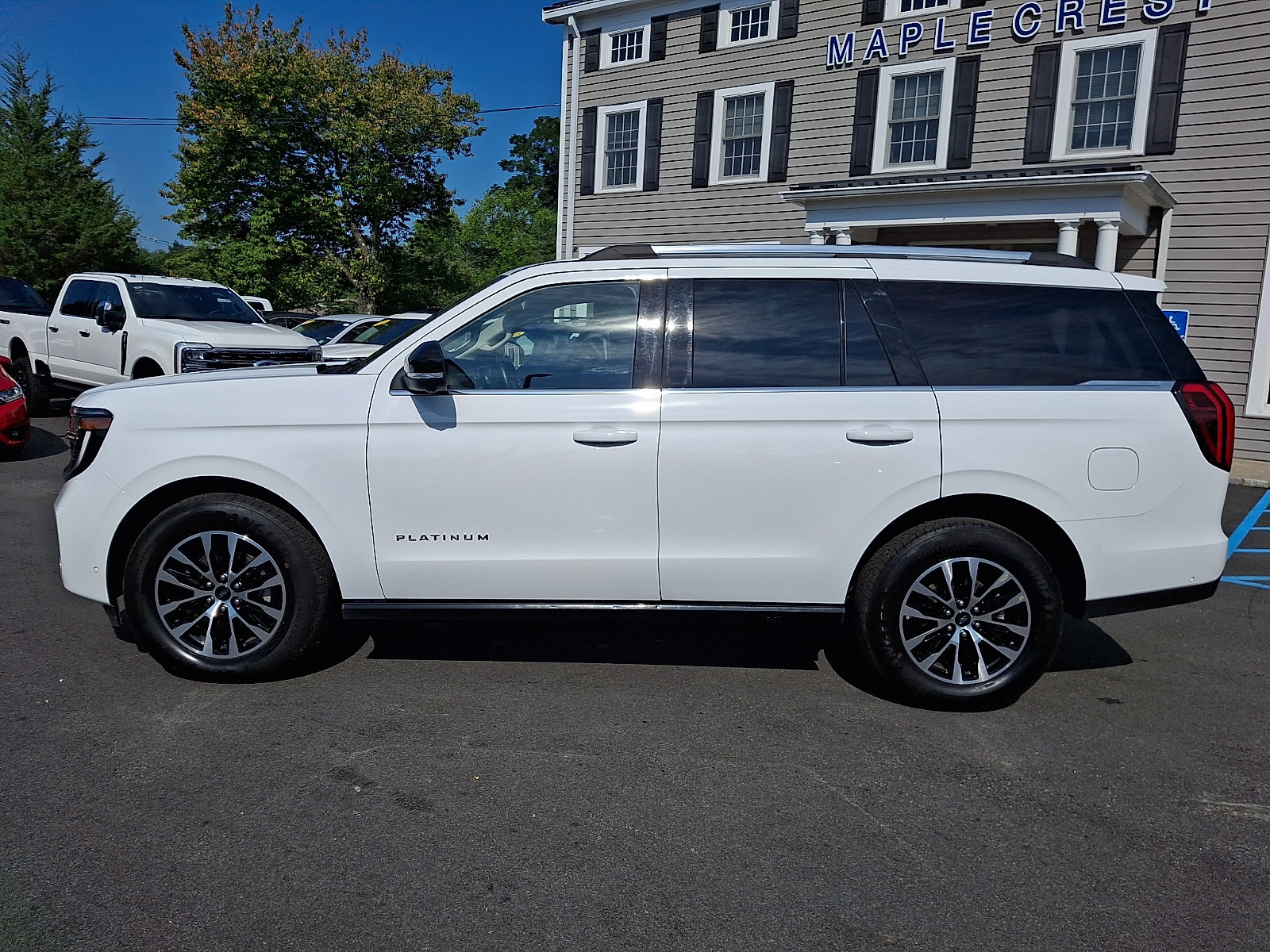 Certified 2025 Ford Expedition Platinum AWD/4WD image 8