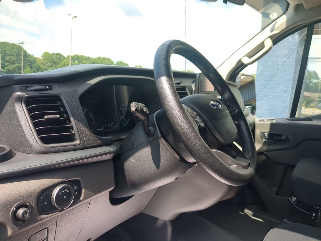 Certified 2025 Ford Transit 250 Low Roof w/ Exterior Upgrade Package RWD image 14