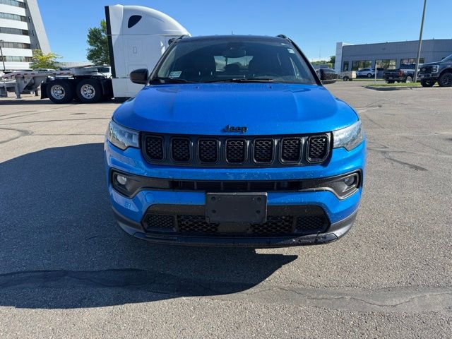 Used 2023 Jeep Compass Latitude w/ Convenience Group AWD/4WD image 5
