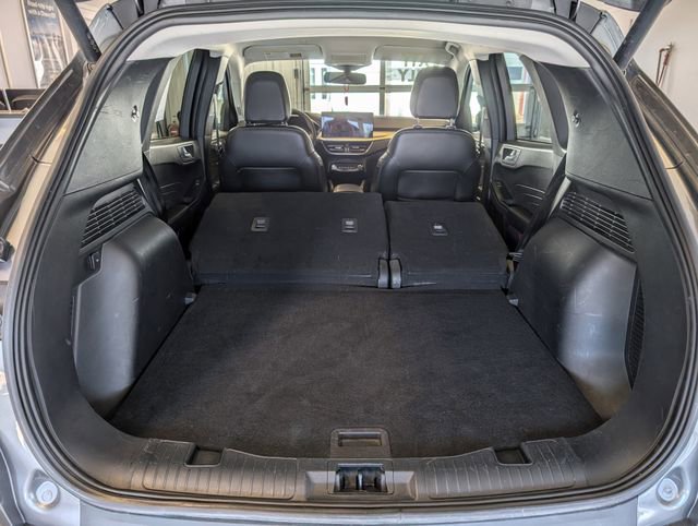 Certified 2024 Ford Escape Platinum AWD/4WD image 30