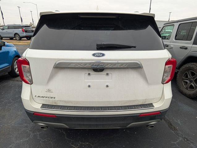 Certified 2022 Ford Explorer Limited w/ Equipment Group 301A image 3