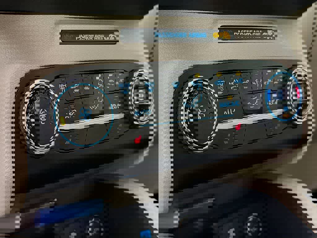 Certified 2020 Ford Escape SE image 21