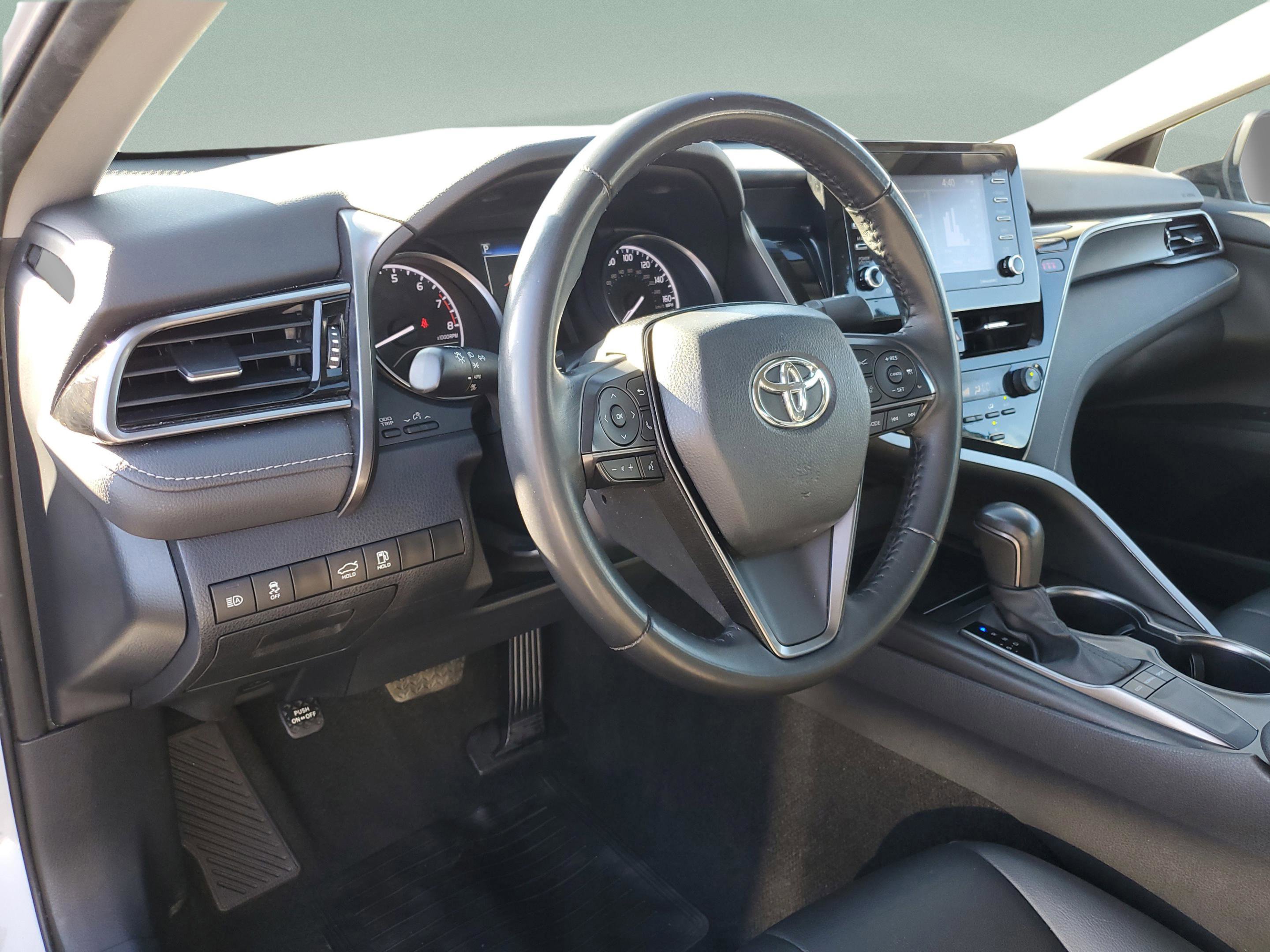 Used 2024 Toyota Camry SE image 18
