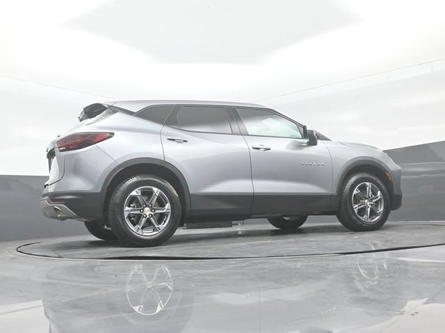 Used 2025 Chevrolet Blazer LT AWD/4WD image 24