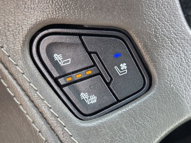 Used 2019 GMC Yukon XL Denali w/ Denali Ultimate Package image 26