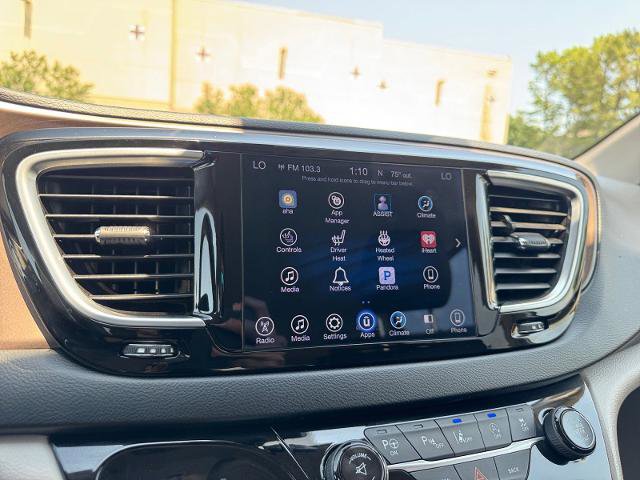 Used 2017 Chrysler Pacifica Touring-L Plus w/ Advanced Safetytec Group FWD image 30