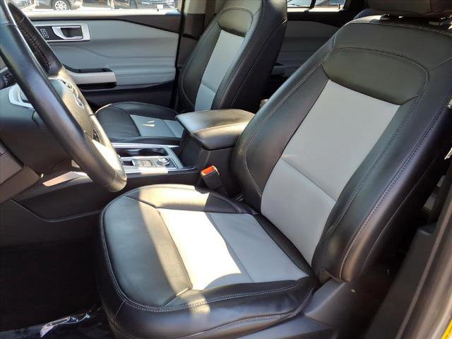 Certified 2023 Ford Explorer XLT w/ Equipment Group 202A AWD/4WD image 18