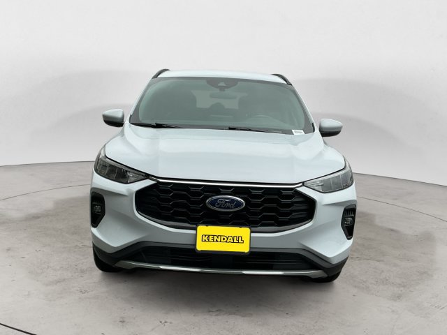 Certified 2025 Ford Escape ST-Line Select AWD/4WD image 2