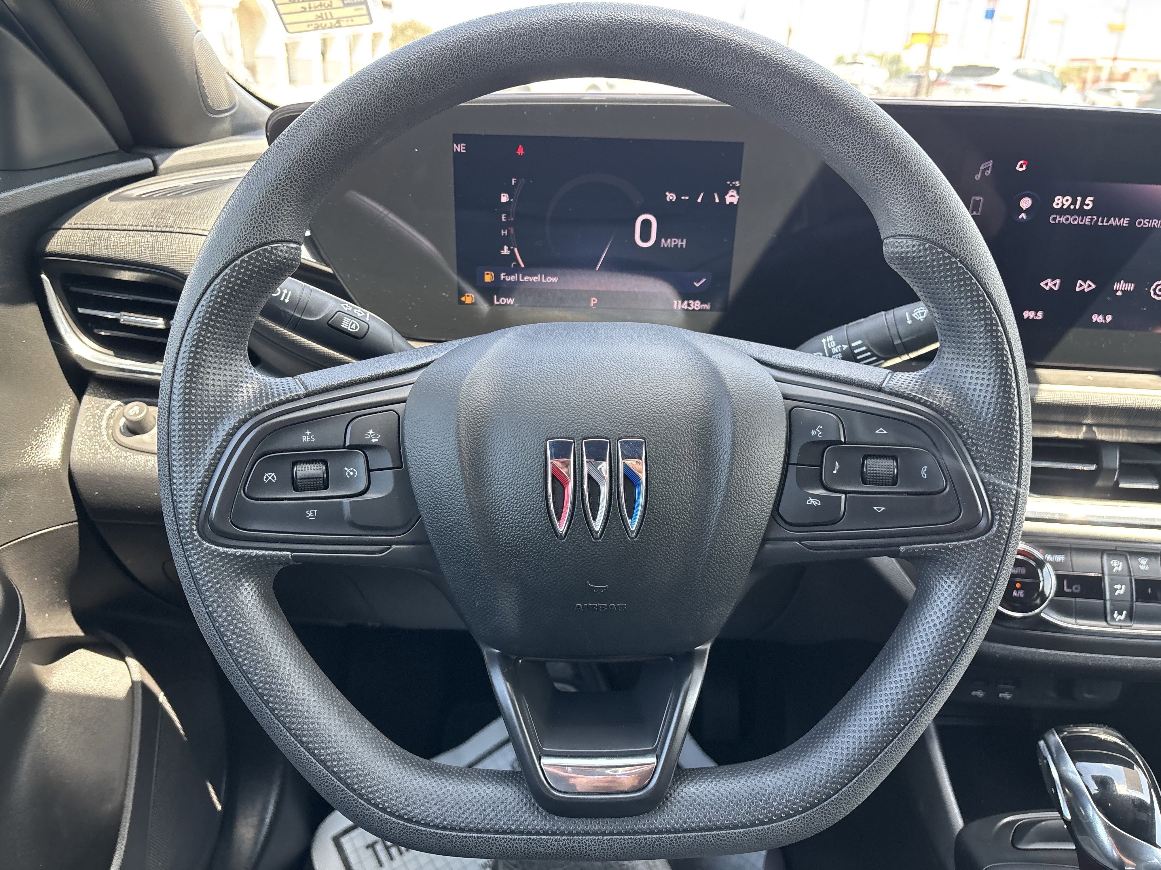 Used 2025 Buick Envista Preferred image 26