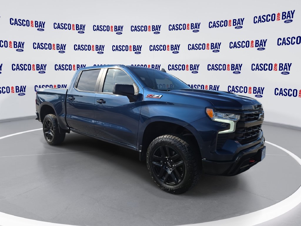 Used 2022 Chevrolet Silverado 1500 LT Trail Boss w/ LPO, Dark Essentials Package AWD/4WD image 1