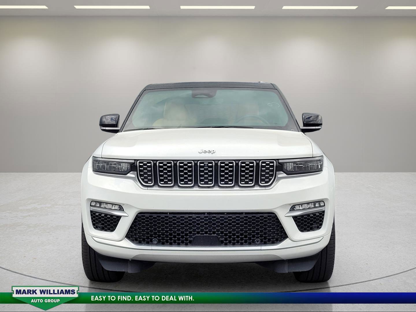 Used 2023 Jeep Grand Cherokee Summit w/ Luxury Tech Group V AWD/4WD image 9