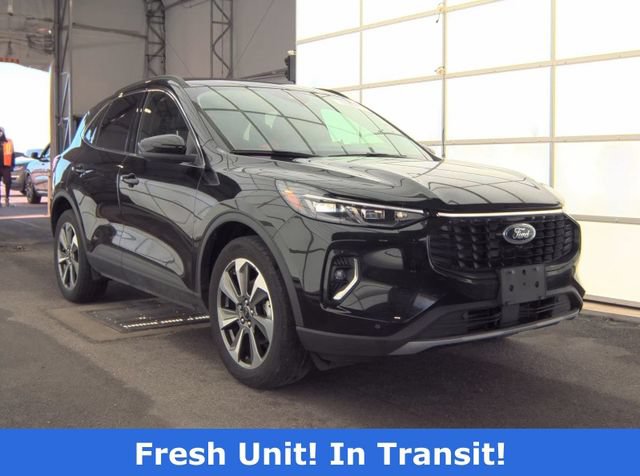 Certified 2023 Ford Escape Platinum AWD/4WD image 4