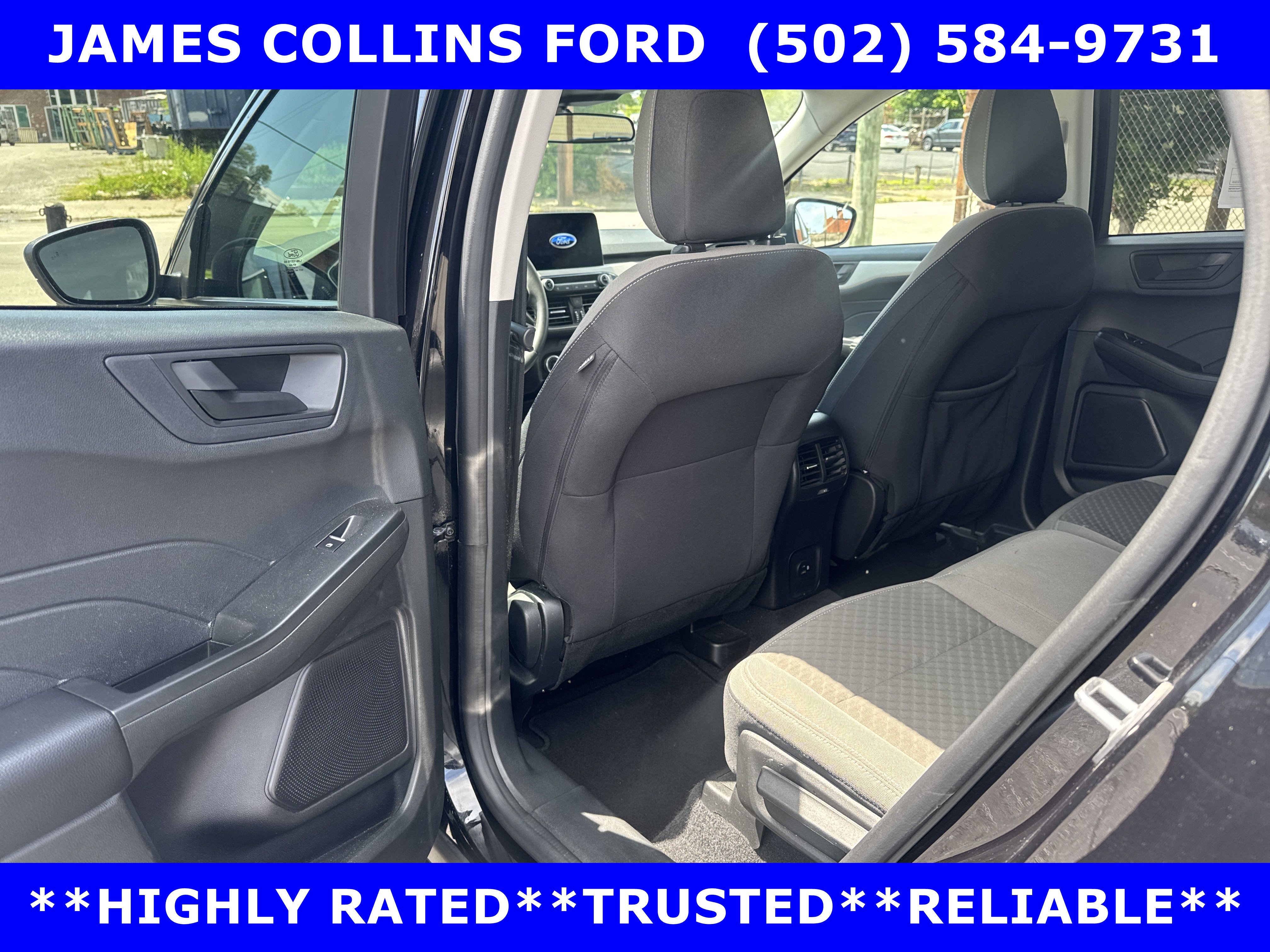 Certified 2022 Ford Escape SE w/ Cold Weather Package AWD/4WD image 12