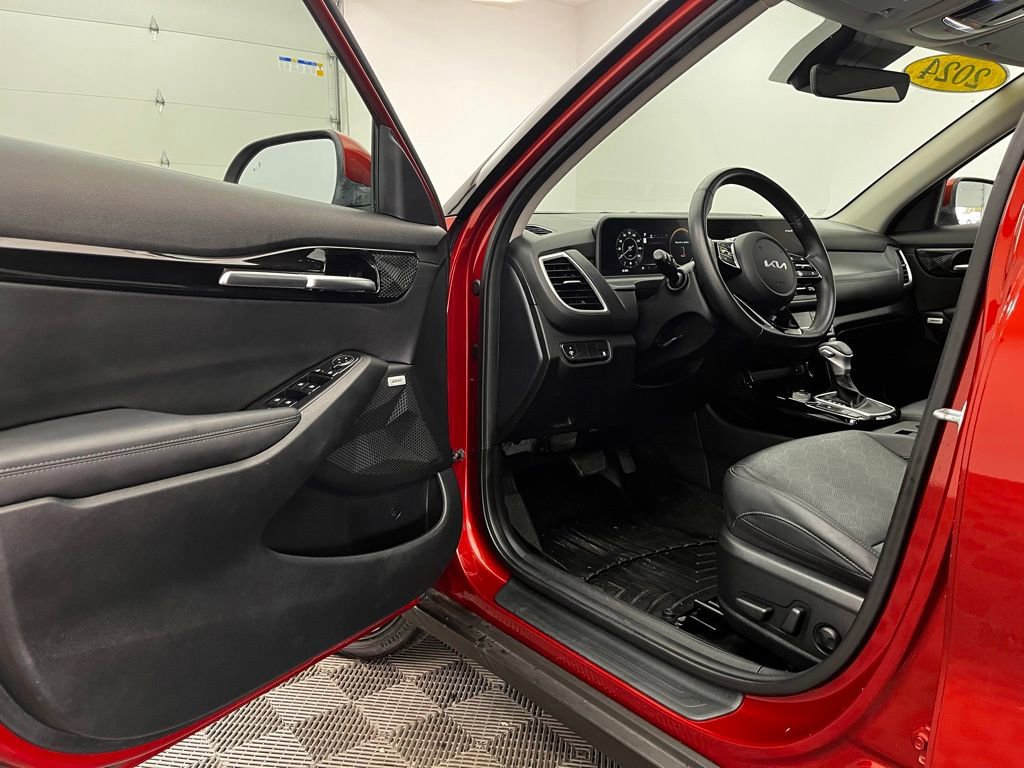 Used 2024 Kia Seltos SX image 15