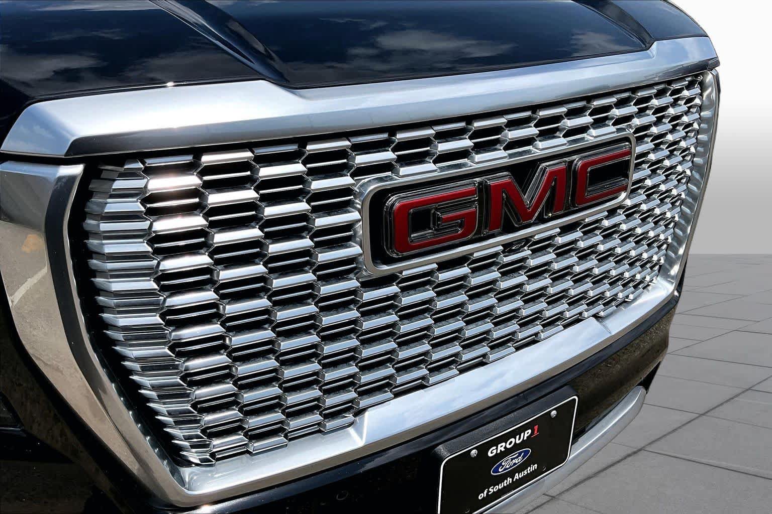 Used 2021 GMC Yukon Denali w/ LPO, Illumination Package RWD image 30