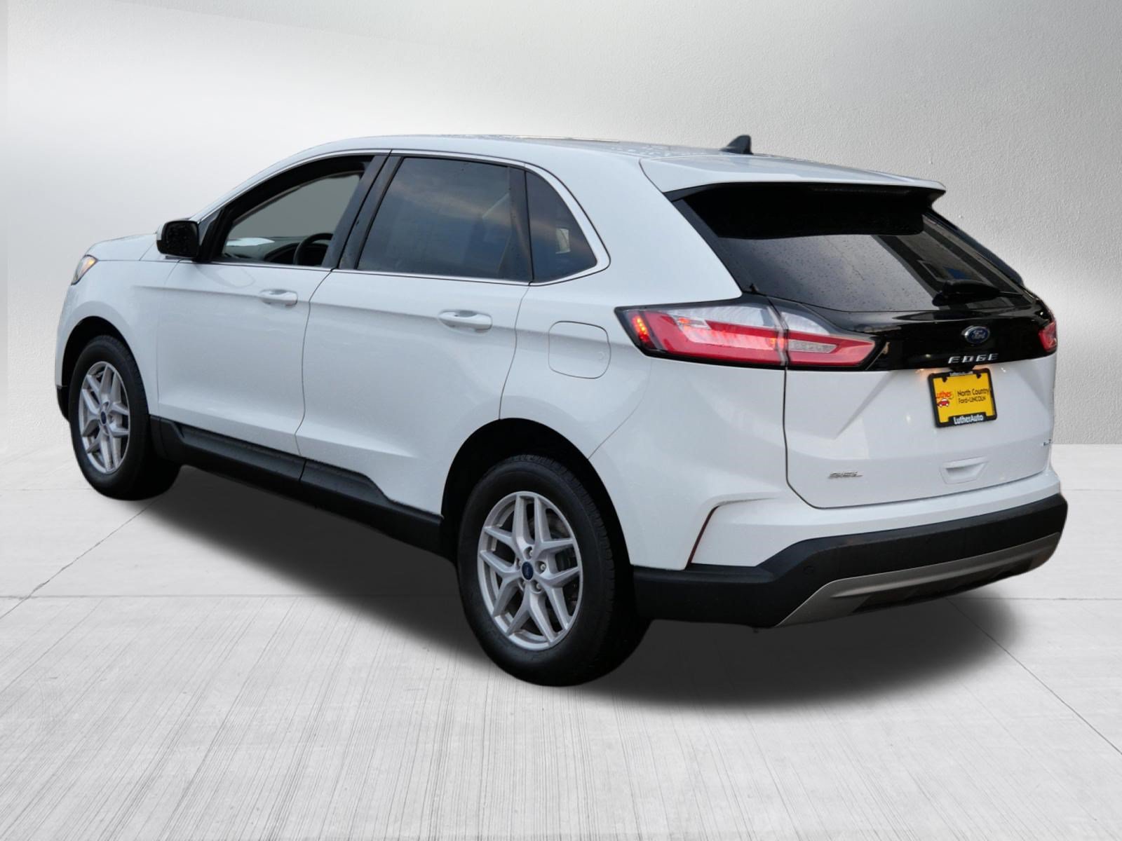 Certified 2022 Ford Edge SEL w/ Convenience Package AWD/4WD image 5