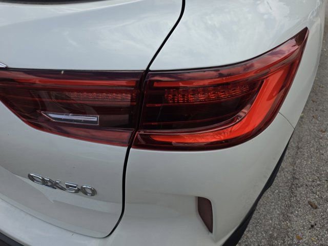 Used 2022 INFINITI QX50 Luxe image 5