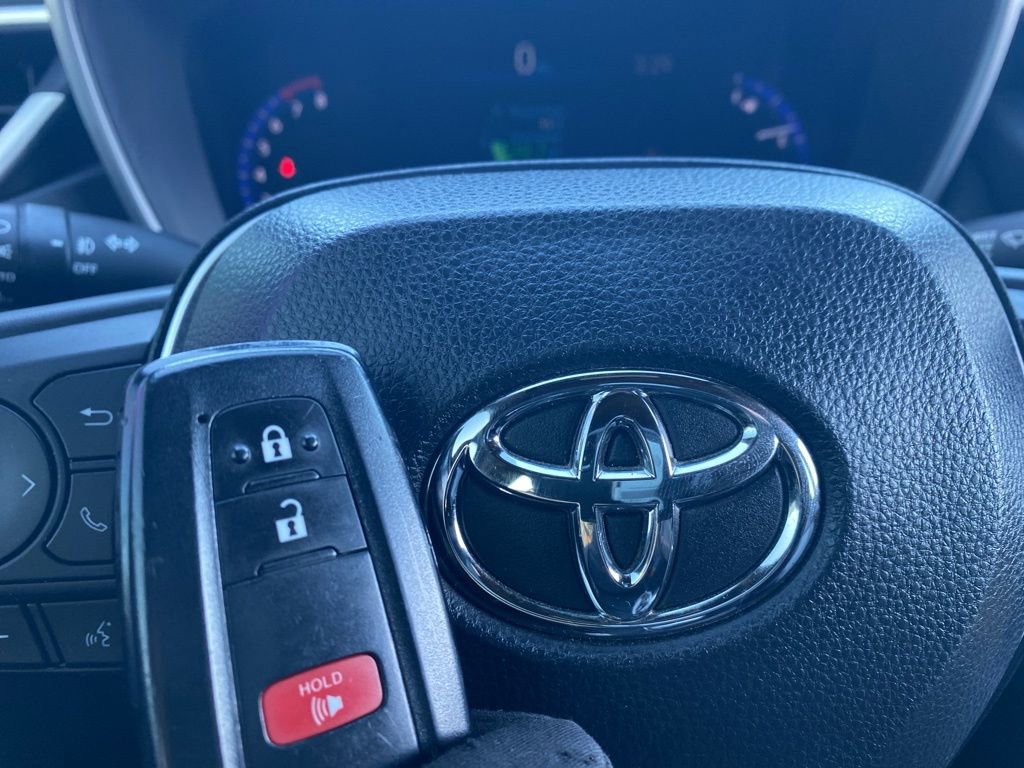 Used 2022 Toyota Corolla XSE image 30
