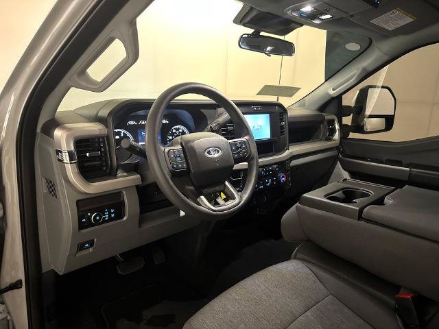 Certified 2025 Ford F250 XL w/ STX Appearance Package AWD/4WD image 5