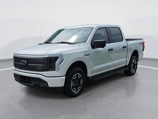 Certified 2023 Ford F150 Lightning XLT AWD/4WD image 7