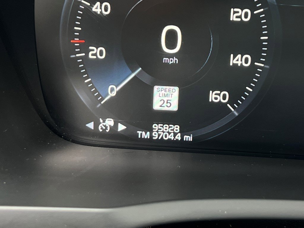 Used 2019 Volvo XC90 T6 Inscription w/ Luxury Package image 29