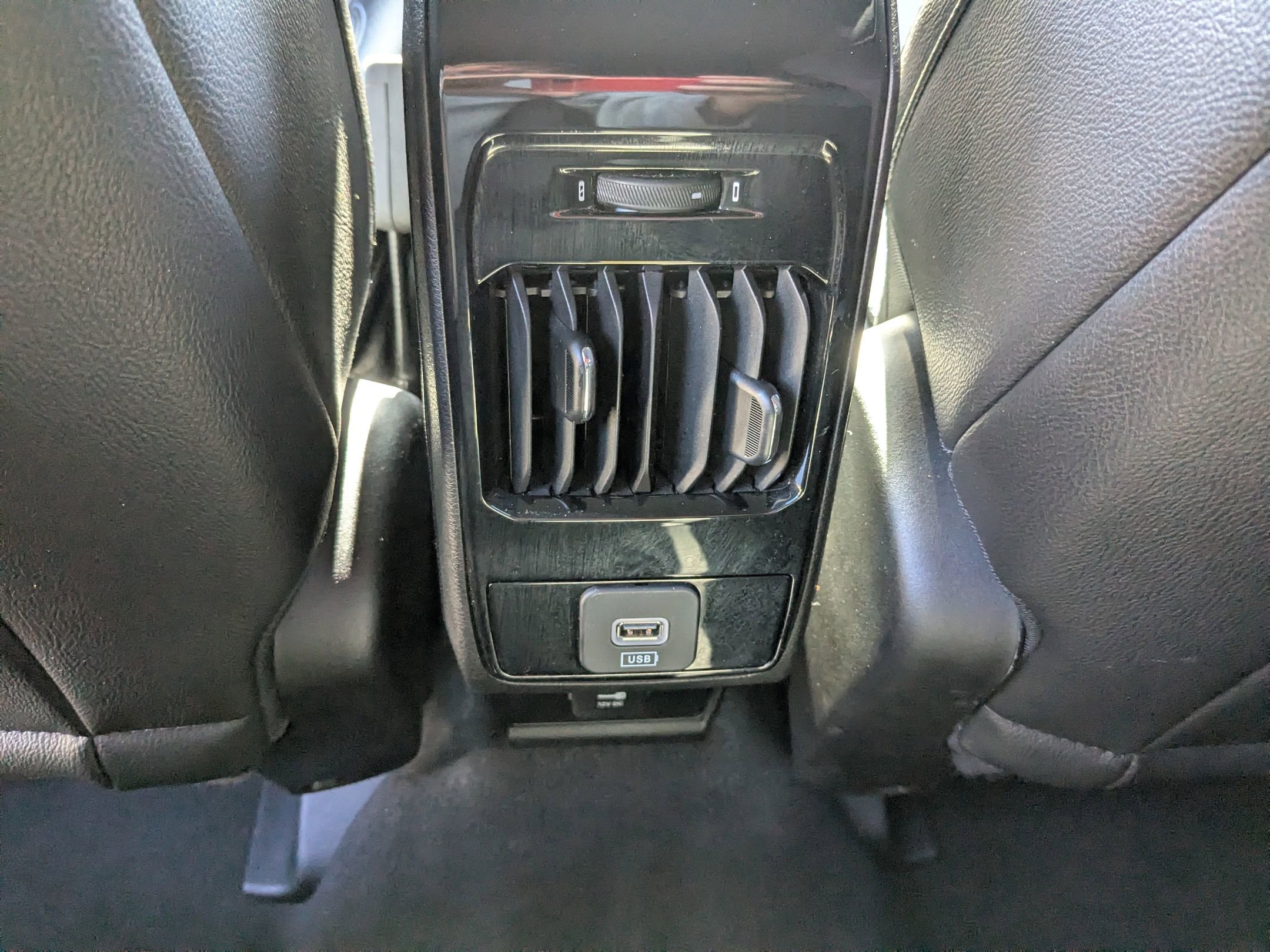 Used 2025 Jeep Compass Latitude AWD/4WD image 27