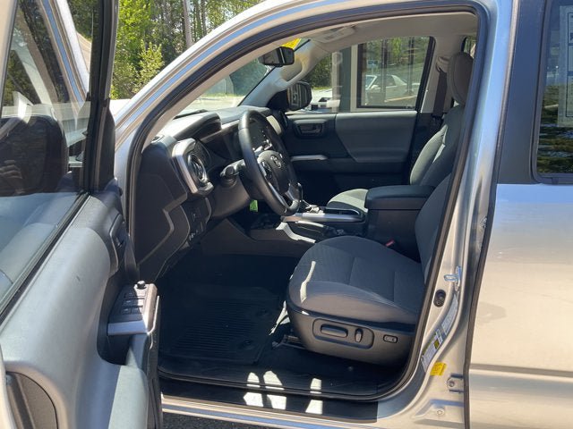 Used 2022 Toyota Tacoma SR5 AWD/4WD image 14