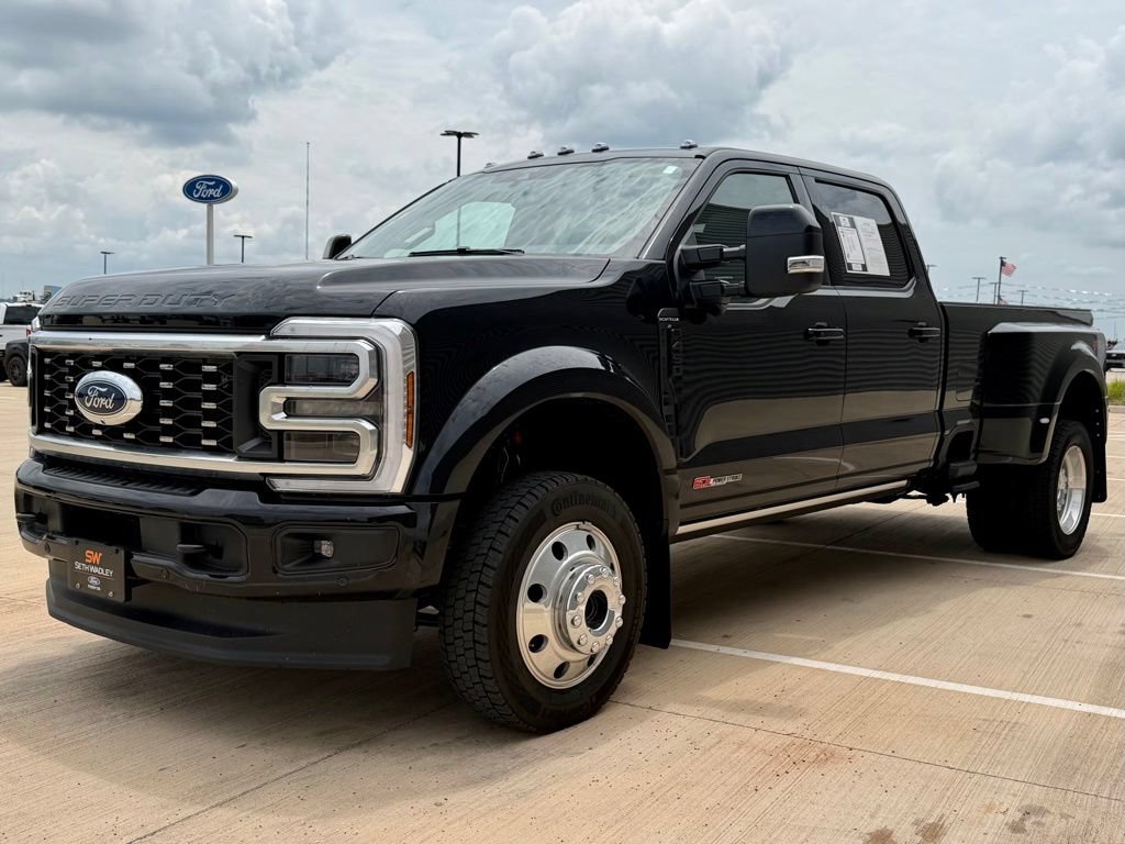 Certified 2026 Ford F450 Platinum w/ FX4 Off-Road Package AWD/4WD image 6